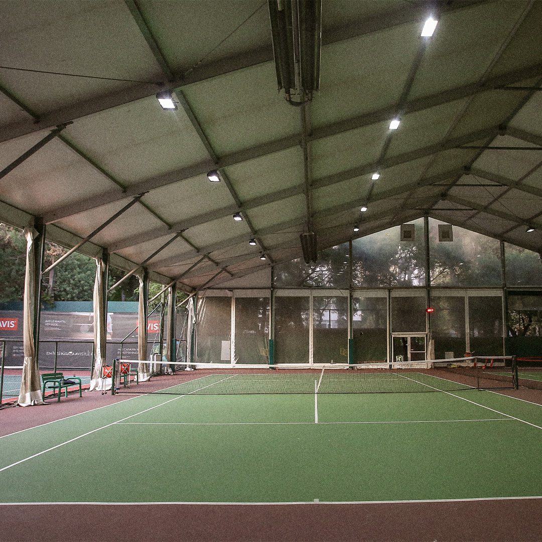 3. Kort kapalı, ısıtmalı